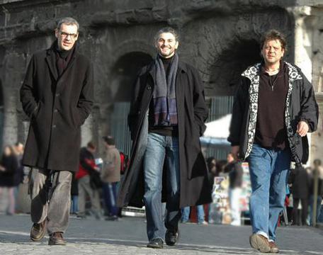 Ο Ρούμεν Τόσκοφ (αριστερά) με τον Τεοντόσι Σπάσοφ και Χρήστο Γιότσοφ στη Ρώμη