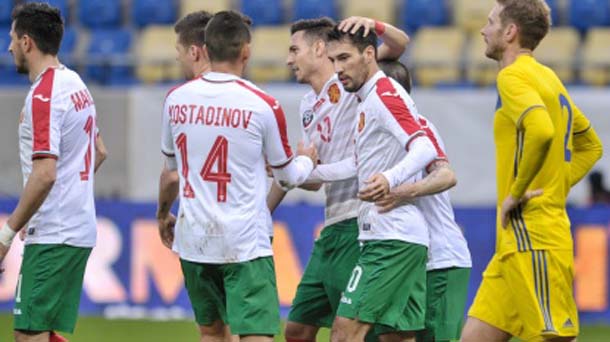 Българският национален отбор по футбол се срина с 14 позиции