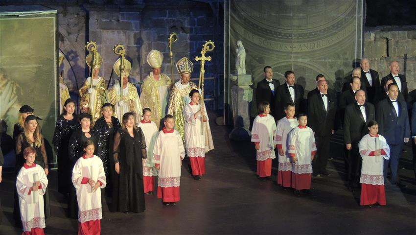 Нашите деца в сцена от операта Тоска, Снимка: СОУ Св. Св. Кирил и Методий