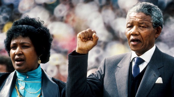 На 81 годишна възраст почина Уини Мандела - бившата съпруга