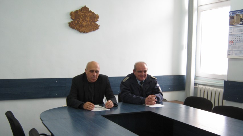 Директорът на ОД на МВР- Видин комисар Константин Джунински и главен инспектор Красимир Живков, началник на отдел Охранителна полиция към ОД на МВР