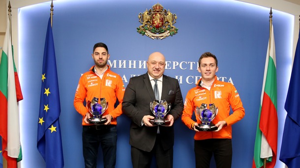 Екипажът Григор Григоров и Даниел Миленков бяха наградени от министърът