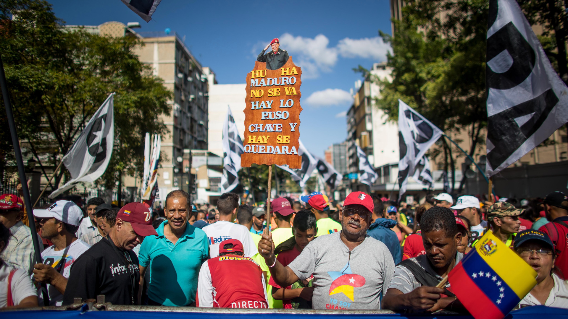 Хиляди венецуелци се събраха на митинг в столицата Каракас в