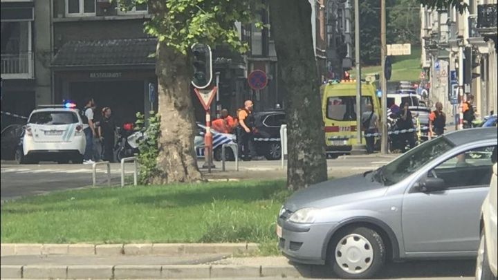 Въоръжен нападател застреля двама полицаи в източния белгийски град Лиеж