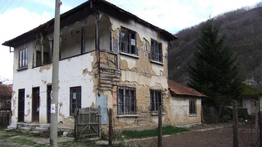 Το πατρικό σπίτι του καθηγητή στο χωριό Στάκεβτσι. Φωτογραφία: wikimapia.org