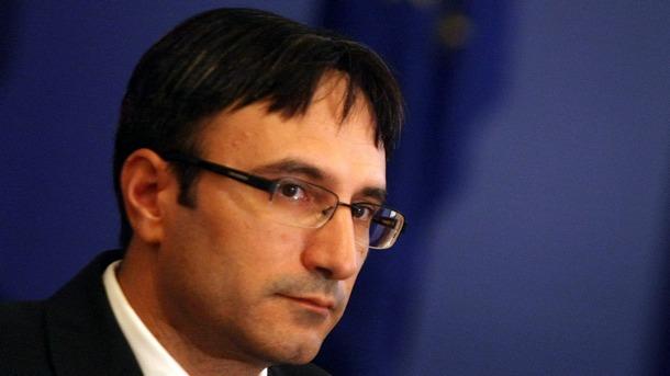 Бившият енергиен министър Трайчо Трайков е поискал от Комисията за