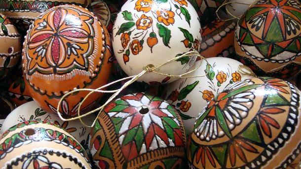 Разложкото село Елешница пази старата традиция на писаните великденски яйца