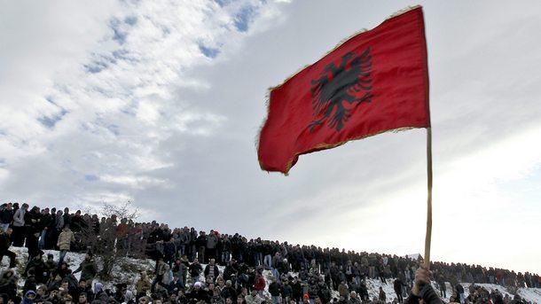 Партията Сръбска листа излиза от правителството на Косово и оттегля