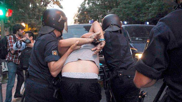 Силите на реда в Мадрид използваха гумени куршуми за да