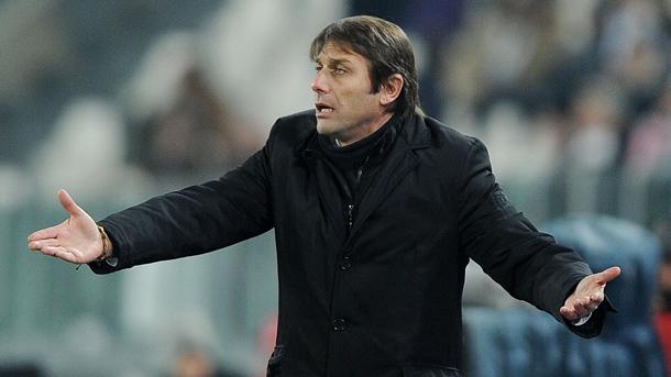 Ръководството на футболния Милан обмисля възможността да покани мениджъра на