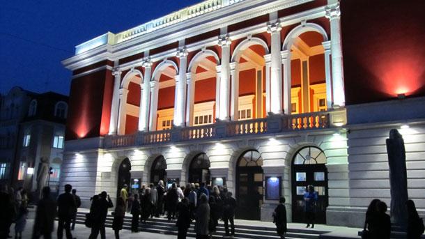 В операта Трубадур на Джузепе Верди излиза довечера от 19.00