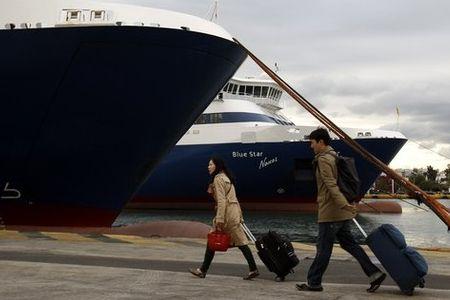 Концесионерът на пристанище Свищов забрани на акостиращите корабии на превозните
