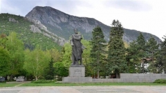 El monumento a Hristo Botev en la ciudad de Vratsa