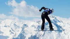 Александра Жекова продължава с успешното си представяне в сноуборда само месец преди Олимпиадата в Сочи