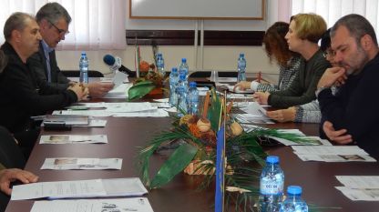 Мерки за недопускане на африканска чума по свинете обсъдиха на заседание на Областната епизоотична комисия във Видин.