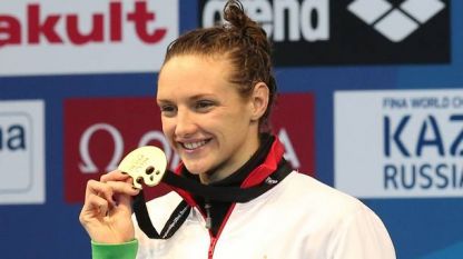 Катинка Хошу от Унгария подобри 2 световни рекорда в един ден на световното по плуване в Катар