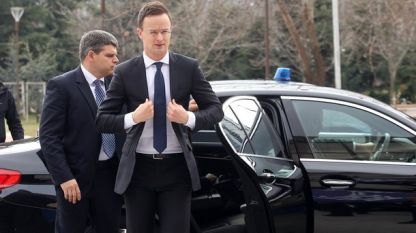 Унгарският първи дипломат Петер Сиярто пристига в София за срещата на външните министри от ЕС