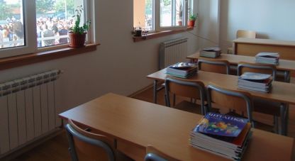 Класните стаи ще очакват учениците наесен