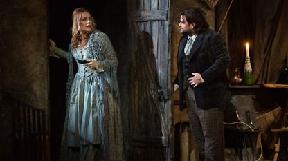 Кристине Ополаис и Жан-Франоса Борас в сцена от операта