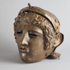 Шлем-маска, бронзов, I-II век