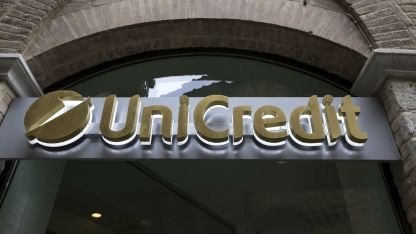 Италианската банка UniCredit провежда спешен преглед на руския си бизнес