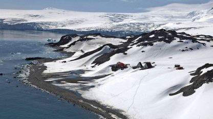Колко е сложна работата на логистиците и инженерите на антарктическата