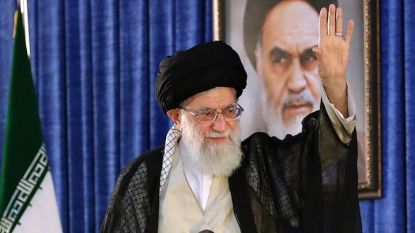 Върховния лидер на Иран аятолах Али Хаменей предупреди европейците, че „Иран няма да толерира едновременно страдания от санкции и ядрени ограничения“. И призова в понеделник да се ускори подготовката за обогатяването на уран.