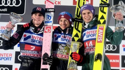 Полякът Камил Стох (в средата) спечели и третото състезание от веригата по ски скок „Четирите шанци“ 