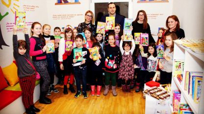 Най-малките читатели в новооткритата читалня „Малкият принц” в Бургас