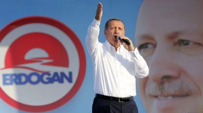 Реджеп Ердоган по време на предизборно събитие