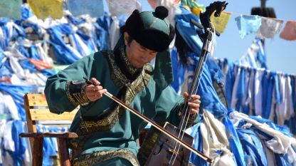 Светилище и изпълнител на монголския традиционен инструмент морин хуур