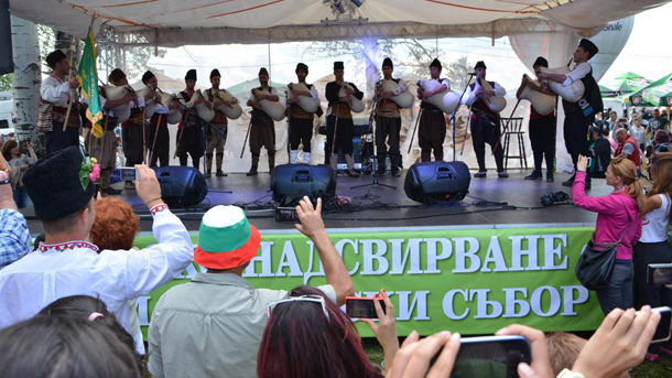 Гайдарско надсвирване в село Гела 2014 година