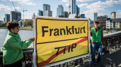Франкфурт е един от градовете, в които се проведоха протести срещу споразумението