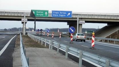 Шофьор предизвика катастрофа на магистрала „Тракия” и избяга