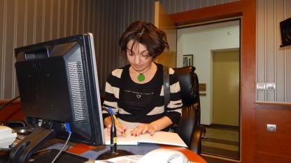 Цветелина Малджанска пожела успех на екипа в книгата за гости на Радио ВИДИН.