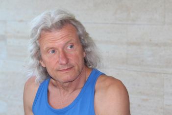  Валентин Колчев-Миро се занимава с йога над 10 години