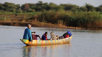 Лодка по река Сенегал