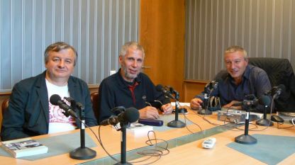 Доц. Пламен Дойнов - вдясно
Снимката е илюстративна