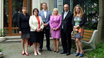 Иванка Пенова, Антоанета Итева, Ивайло Иванов, Анелия Торошанова, Андриян Балчев и Даниела Иванова (отляво надясно)