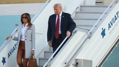 Американският президент Доналд Тръмп и първата дама Мелания Тръмп пристигат на летището в Хелзинки преди срещата с руския лидер Владимир Путин.