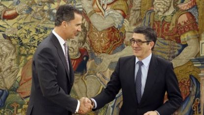 Крал Фелипе Шести и Пачи Лопес, председател на испанския парламент