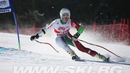 Националът в алпийските ски Камен Златков тренира усилено за новия