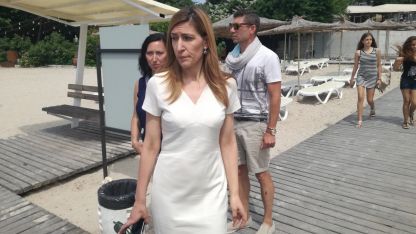 Министър Николина Ангелкова посети плажа в Каварна