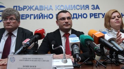 Еленко Божков, Боян Боев и Лиляна Младенова, чиито оставки са поискани