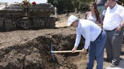 Археологическите разкопки в древния град Перга продължават.