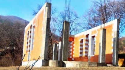 Петима Тодоровци градят храм в местността