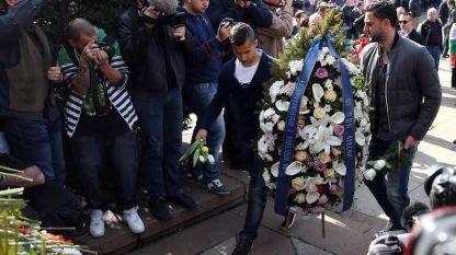 Ръководството на „Левски“ поднесе цветя пред паметника на Васил Левски