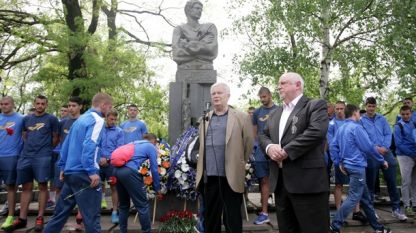 От Левски ще поднесат цветя на паметника на Георги Аспарухов.