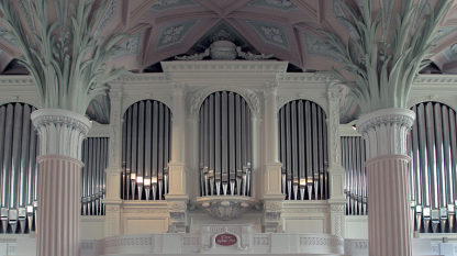 Органът в църквата 
