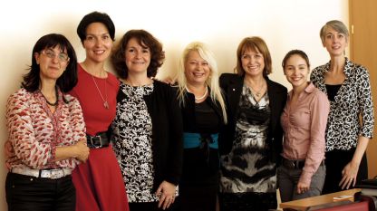 Мария Ганчева, Веселина Благоева, Изабел Пужол, Анелия Торошанова, Елка Пороминска, Дафинка Костадинова и Дориан Барони (отляво надясно).